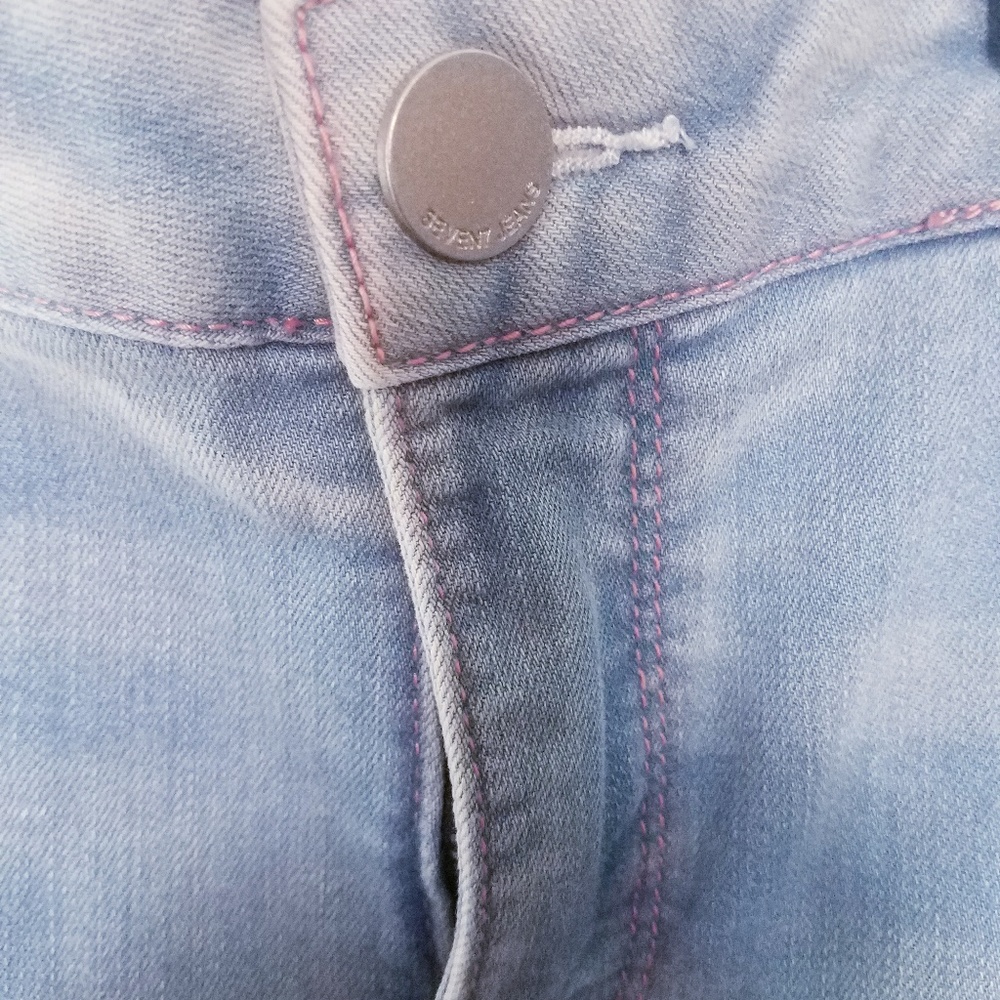 Seven7 Denim Jean Weekend Short Raw Hem NWT - Picture 5 of 7